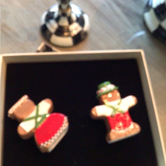 Mackenzie Childs NEW Salt and Pepper Shakers - Picture 10 of 10